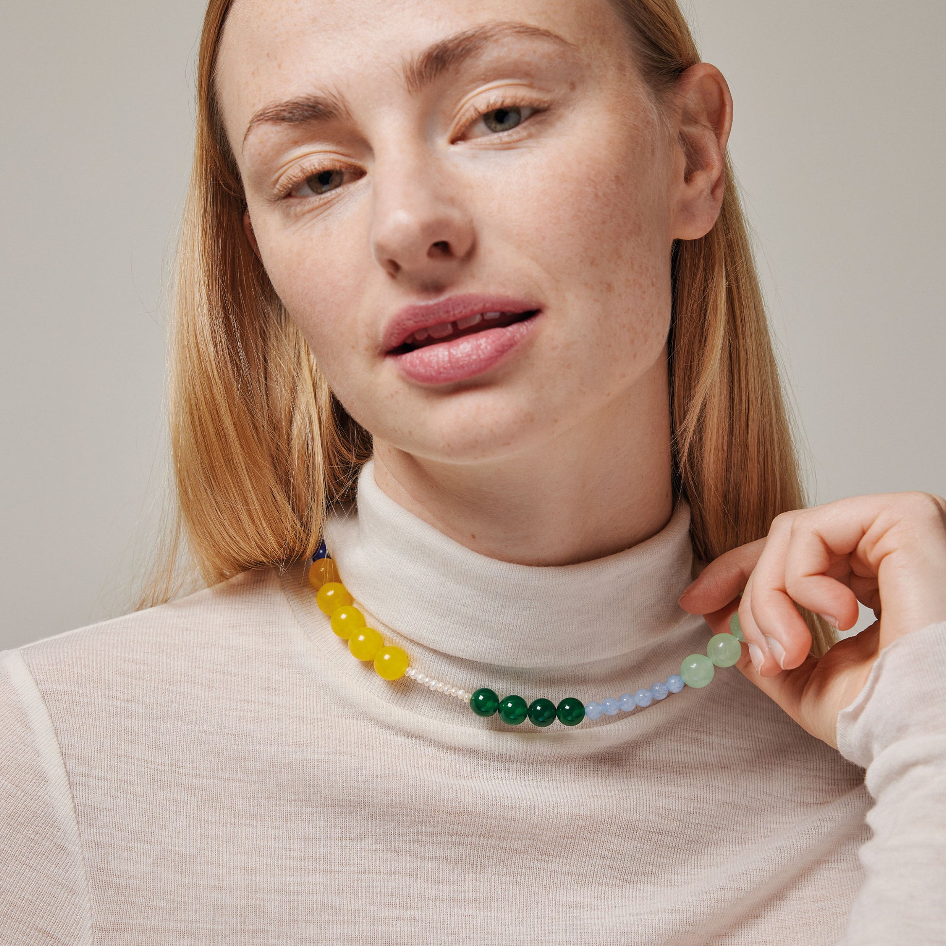 ENAMEL Copenhagen Halsband, Tanya Necklaces Green, Blue, Yellow and Pearls